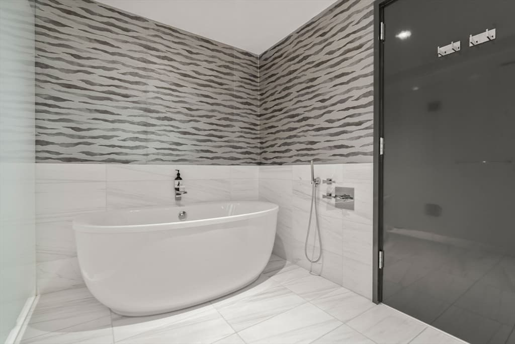150 Seaport Blvd. # 10E, Boston MA 02210 photo 18