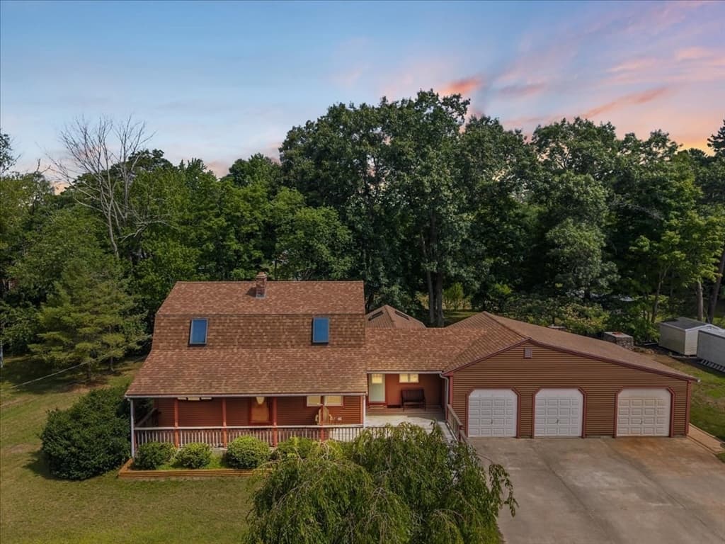 44 Liberty St, Taunton MA 02718