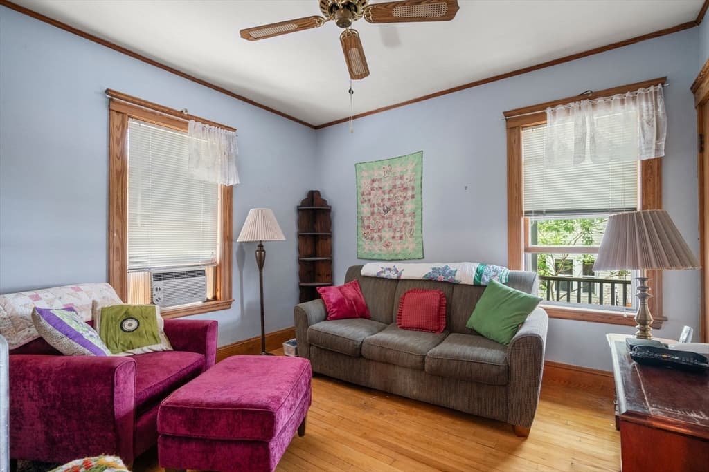 28 Appleton St, Watertown MA 02472 photo 9