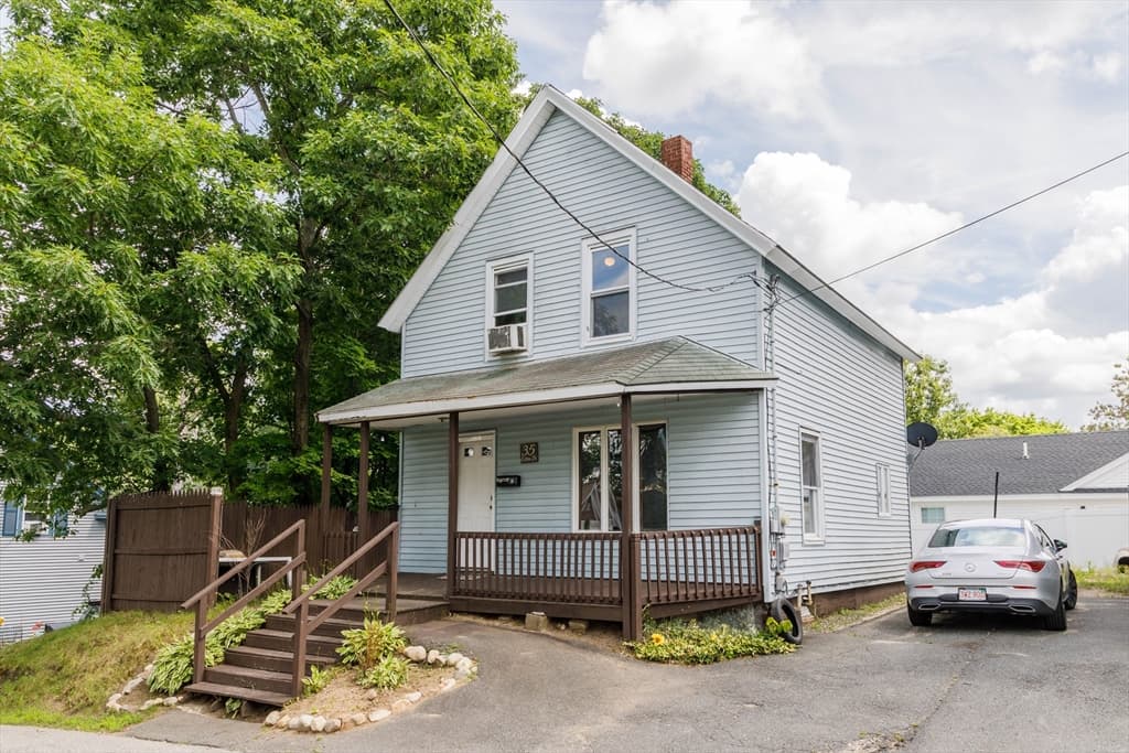 35 Essex Street, Athol MA 01331