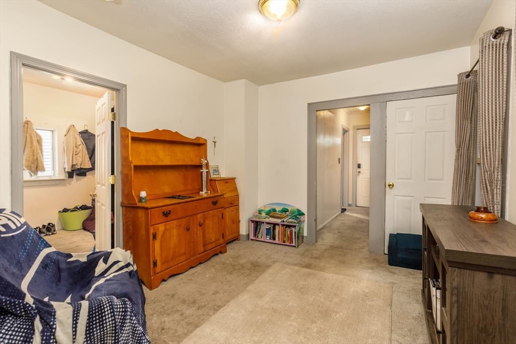 35 Essex Street, Athol MA 01331 photo 4