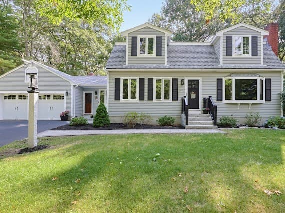 209 Highland St, Stoughton MA 02072