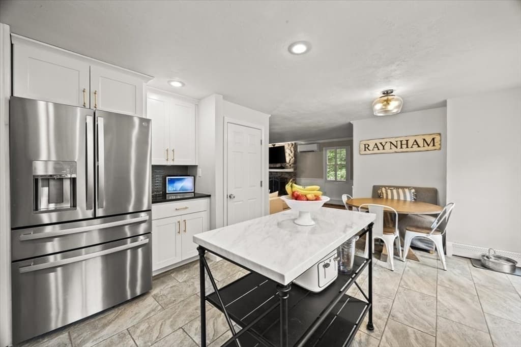 758 King St, Raynham MA 02767 photo 11