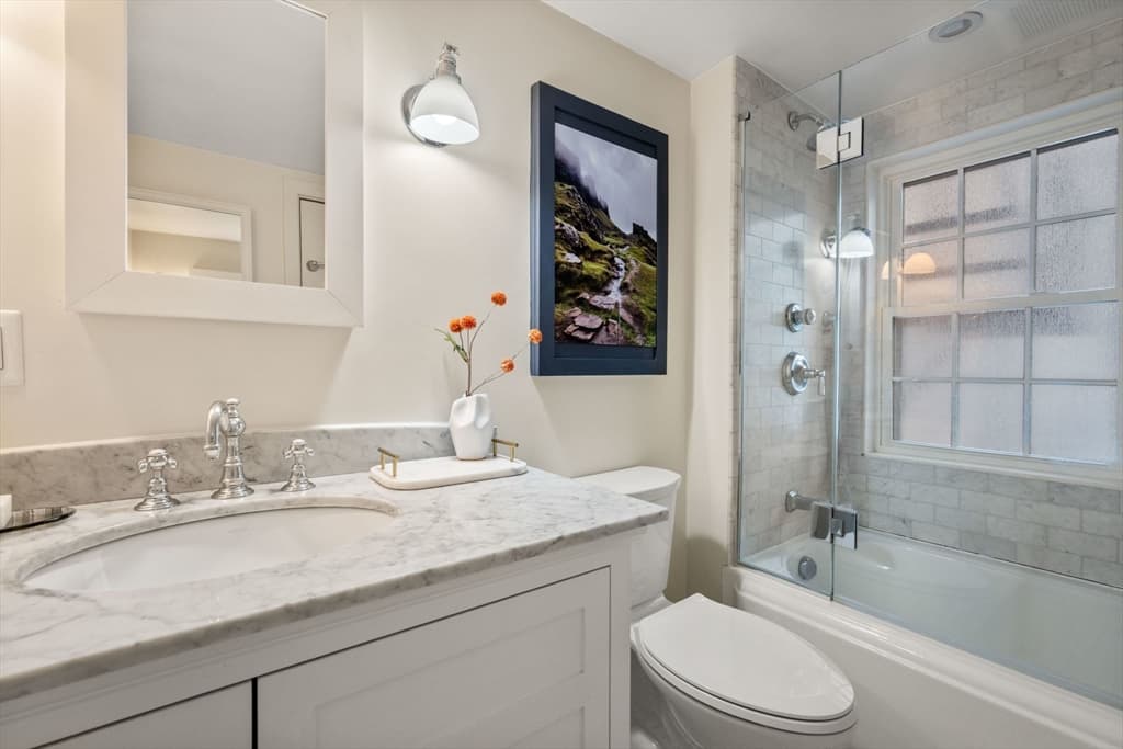 Condominium at 21 Walnut # M, Boston MA 02108, photo 13 of 21