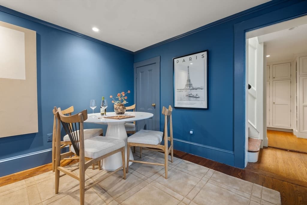 Condominium at 21 Walnut # M, Boston MA 02108, photo 9 of 21