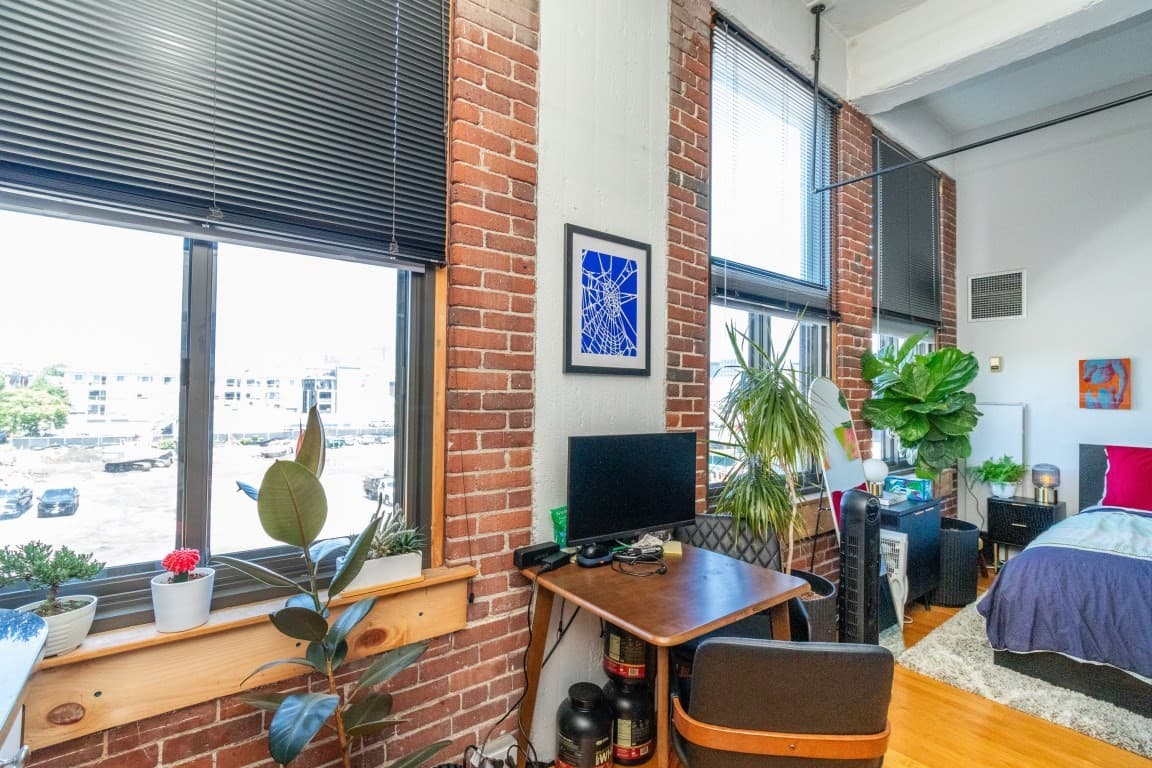 Condominium at 320 W 2nd St # 303, Boston MA 02127, photo 5 of 17