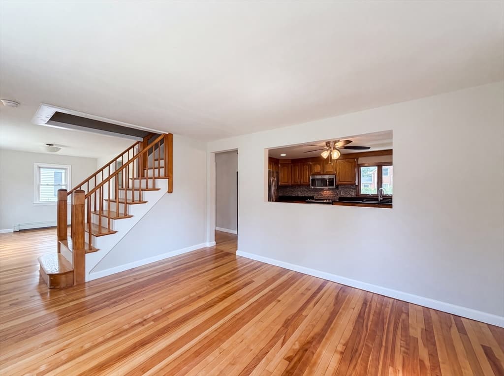 4 Macarthur Cir, Peabody MA 01960 photo 7