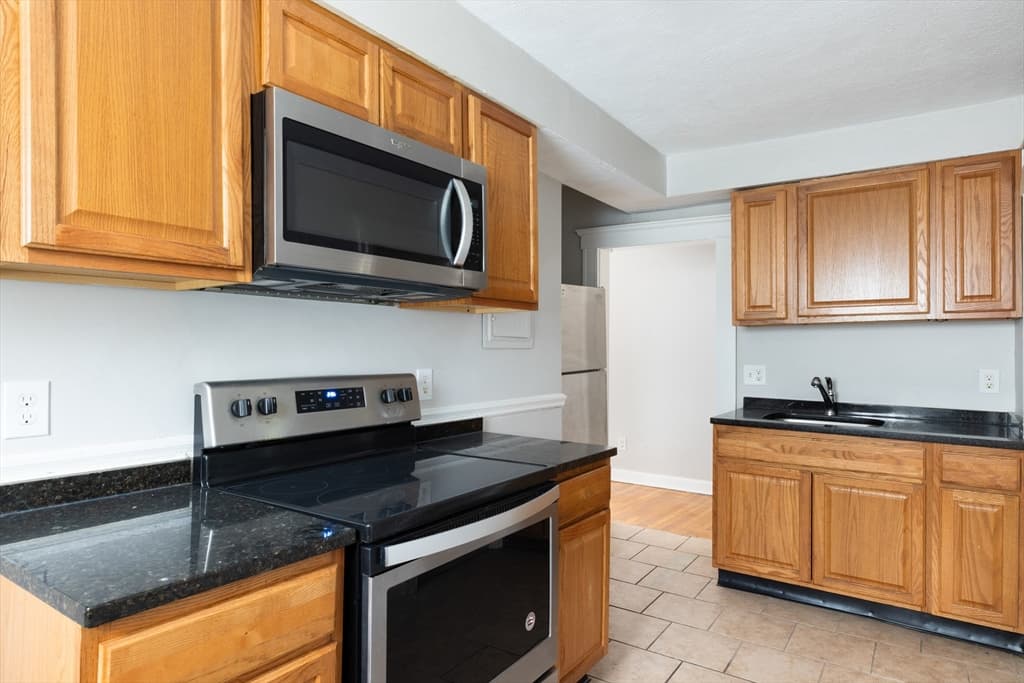77 Green Street, Lynn MA 01902 photo 7
