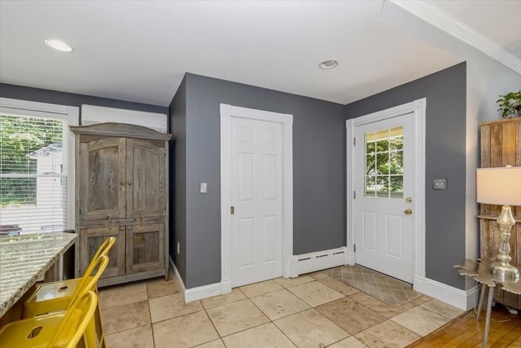 294 Wentworth Ave, Lowell MA 01852 photo 12