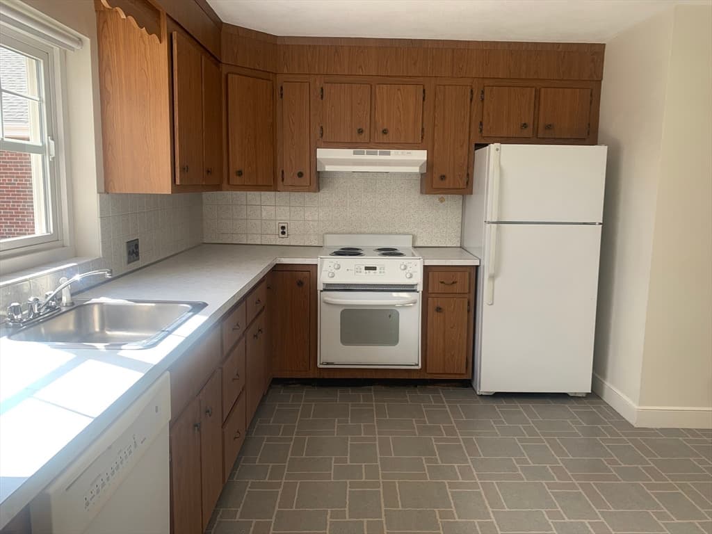 145 Emerson Gardens Rd # 145, Lexington MA 02420 photo 12