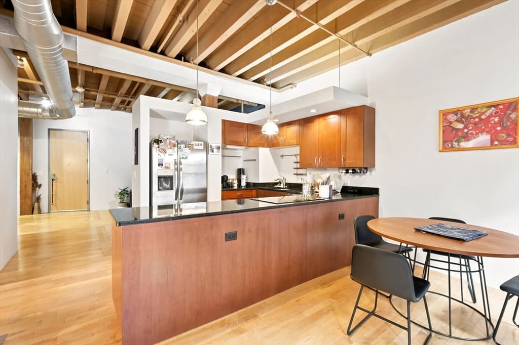 Condominium at 111 Beach St # 3B, Boston MA 02111, Boston, photo 13 of 32