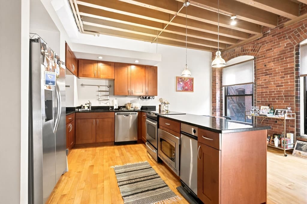 Condominium at 111 Beach St # 3B, Boston MA 02111, Boston, photo 16 of 32