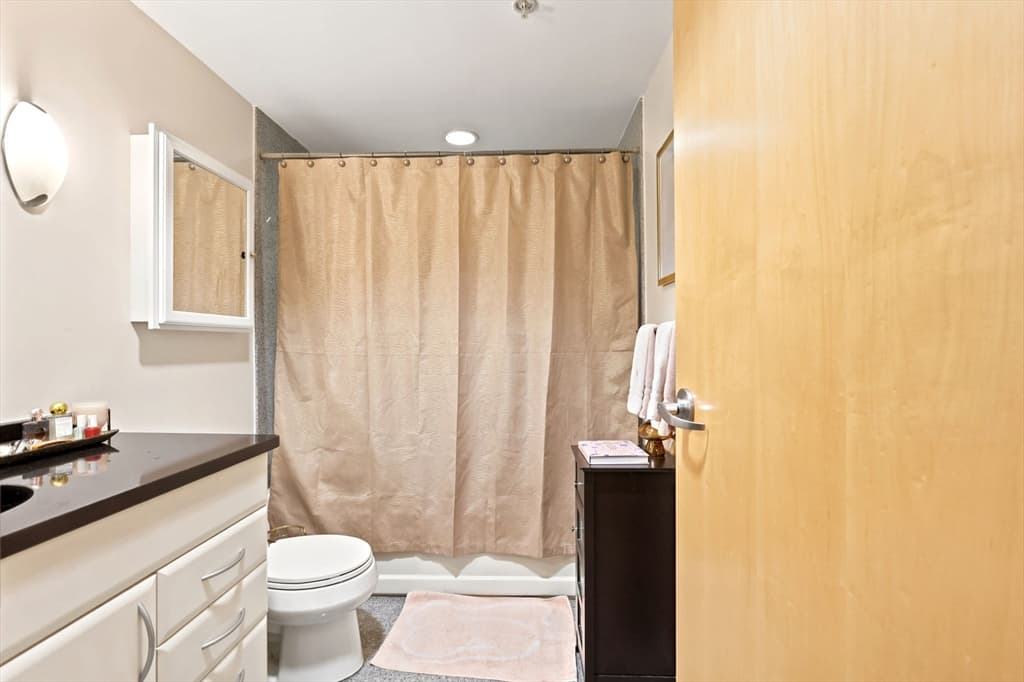 Condominium at 111 Beach St # 3B, Boston MA 02111, Boston, photo 30 of 32