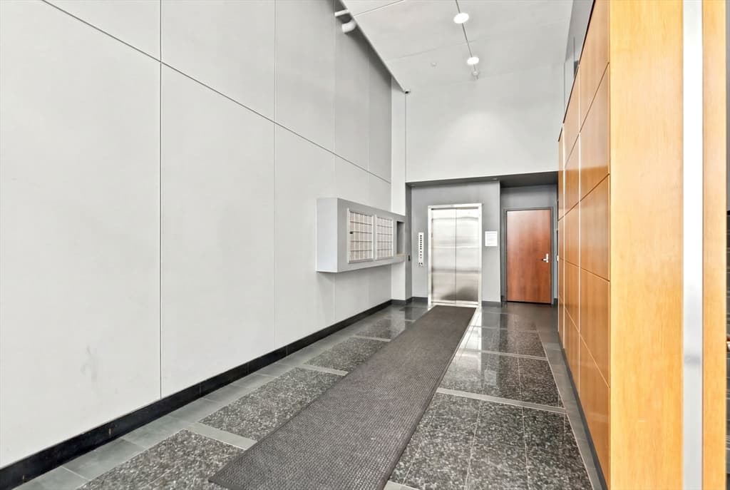 Condominium at 111 Beach St # 3B, Boston MA 02111, Boston, photo 25 of 32