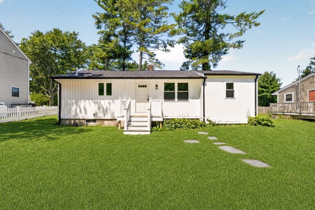 56 Buzzards Bay Dr, Plymouth MA 02360
