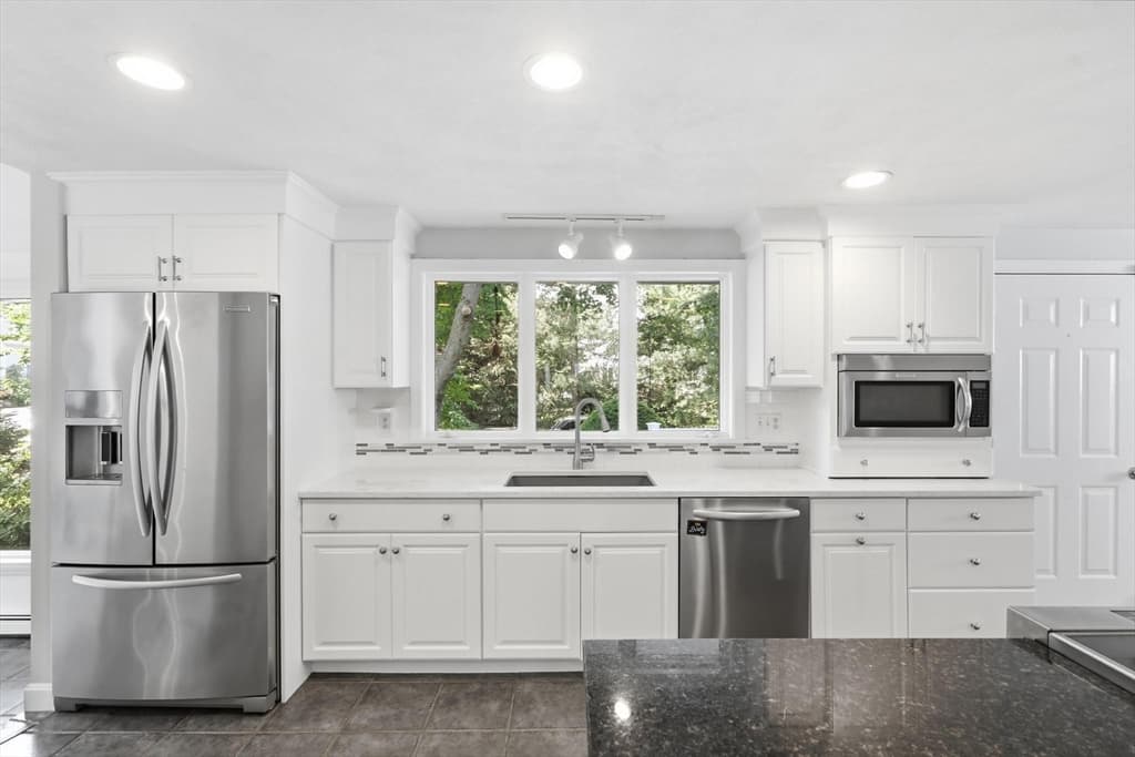 129 Pearl Street, Burlington MA 01803 photo 11