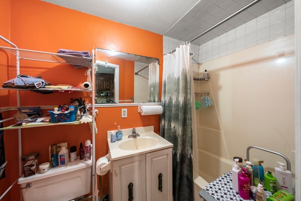 3 Family at 48 H Street, Boston MA 02127, Boston, photo 18 of 19