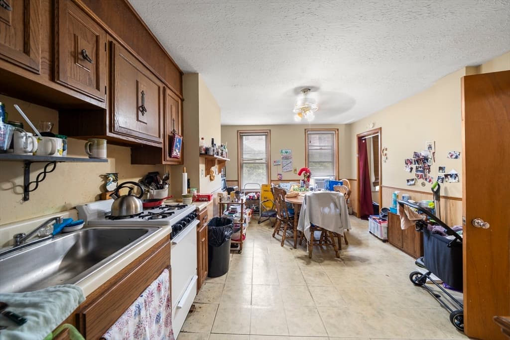 3 Family at 48 H Street, Boston MA 02127, Boston, photo 15 of 19