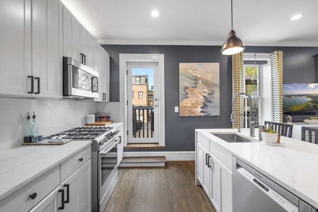 578 Massachusetts Ave # 3, Boston MA 02118 photo 12