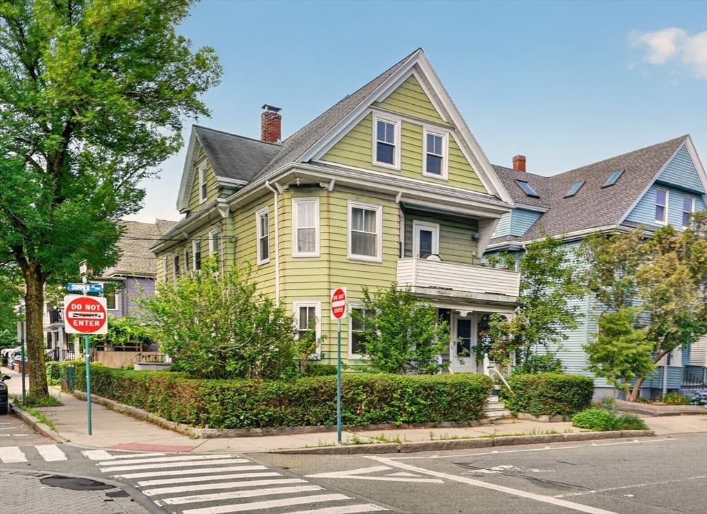 326 Summer St, Somerville MA 02144 photo 2