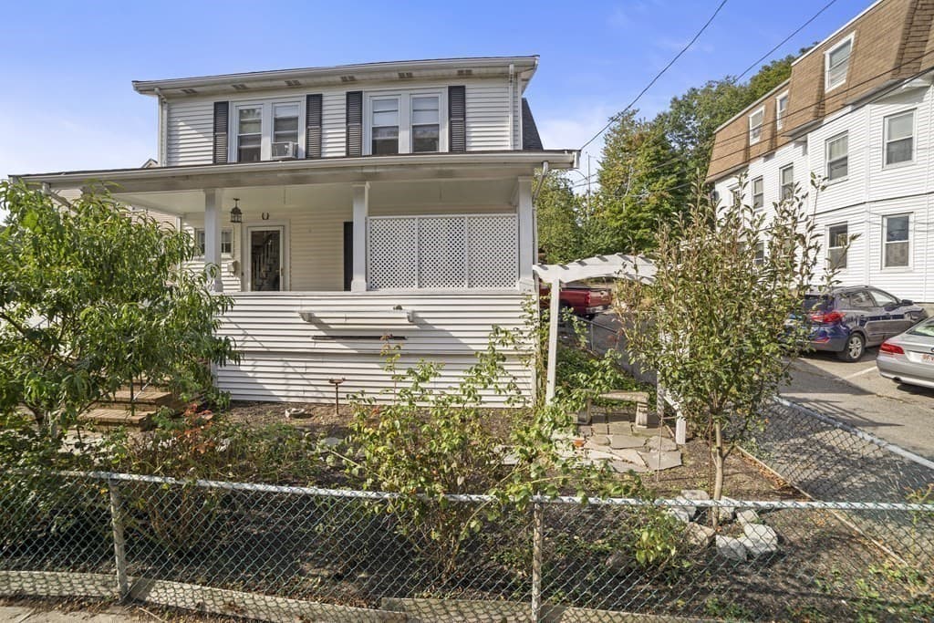 209-213 Centre St, Quincy MA 02169