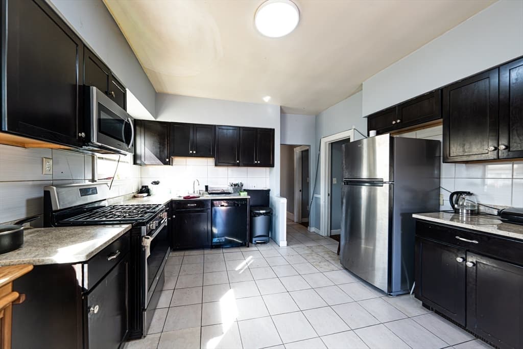27 Wave Ave # C, Revere MA 02151 photo 10