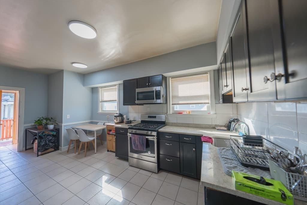 27 Wave Ave # C, Revere MA 02151 photo 4