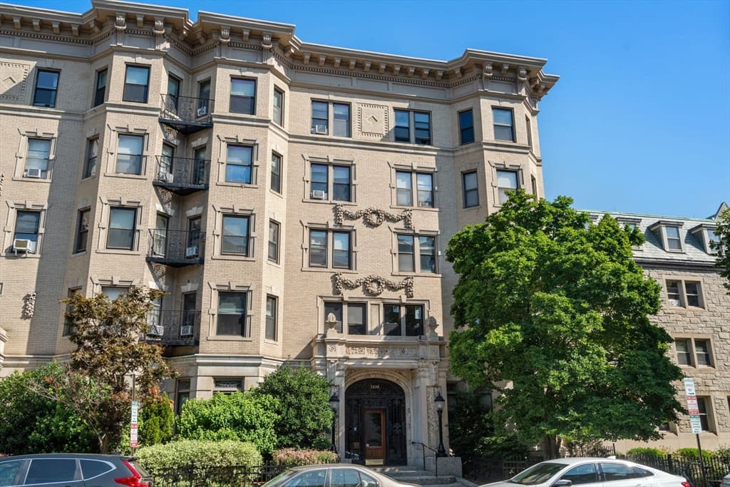 Condominium at 1109 Boylston St # 4, Boston MA 02215, Boston, photo 23 of 24