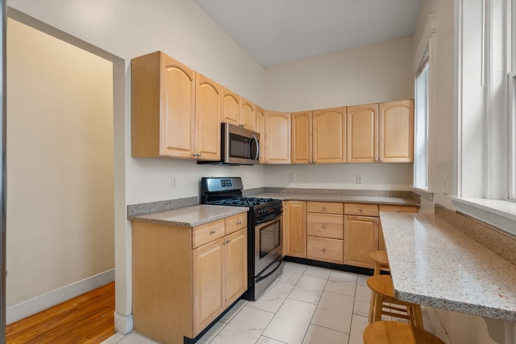 Condominium at 1109 Boylston St # 4, Boston MA 02215, Boston, photo 16 of 24