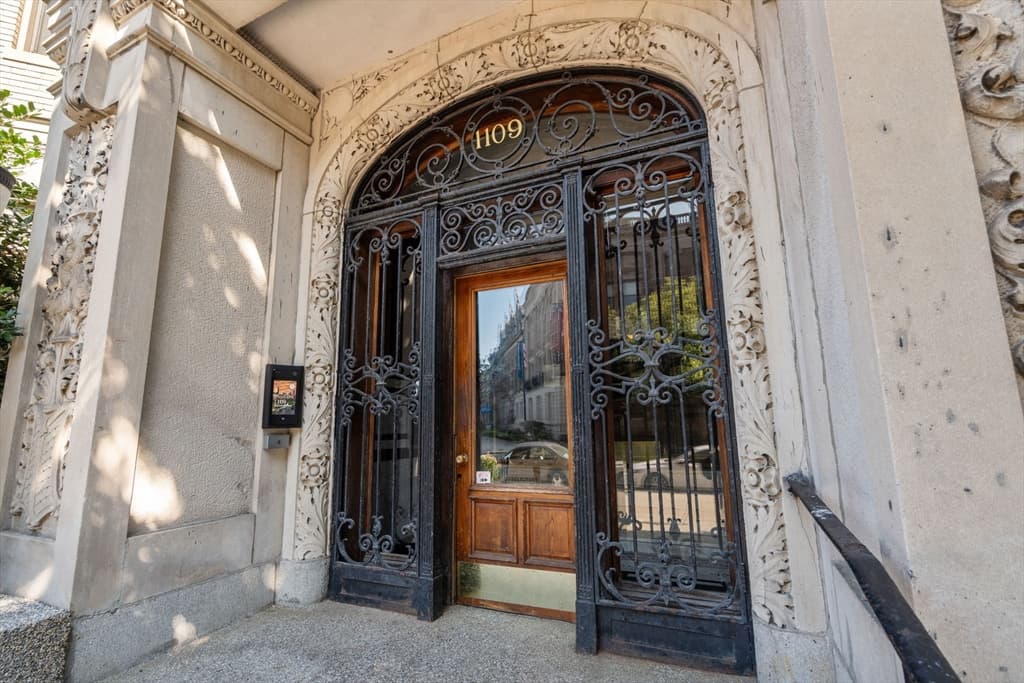 Condominium at 1109 Boylston St # 4, Boston MA 02215, Boston, photo 20 of 24