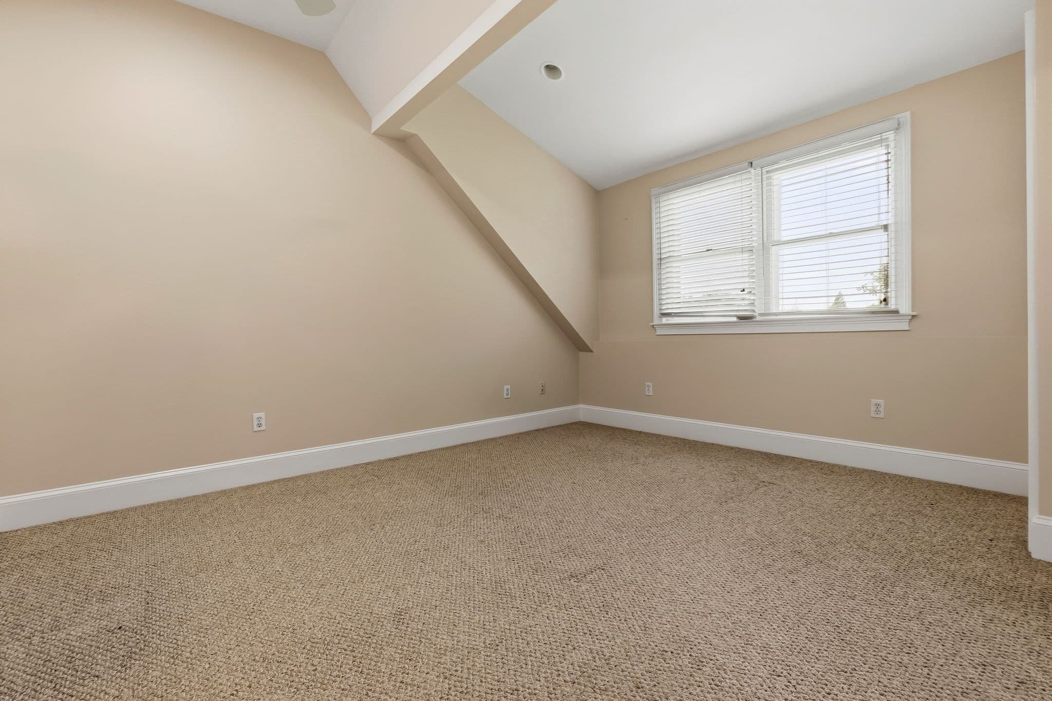 Condominium at 10 Friend Ct # 3, Wenham MA 01984, photo 17 of 26