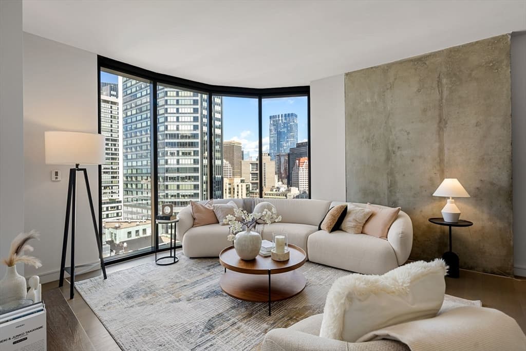 Condominium at 55 Lagrange St # 1705, Boston MA 02116, Boston, photo 4 of 19