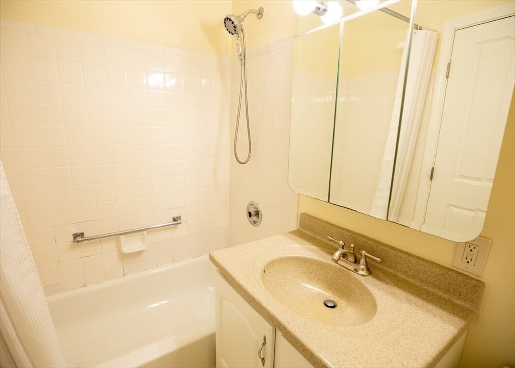 Condominium at 16 Balmoral Street # 417, Andover MA 01810, Andover, photo 13 of 20