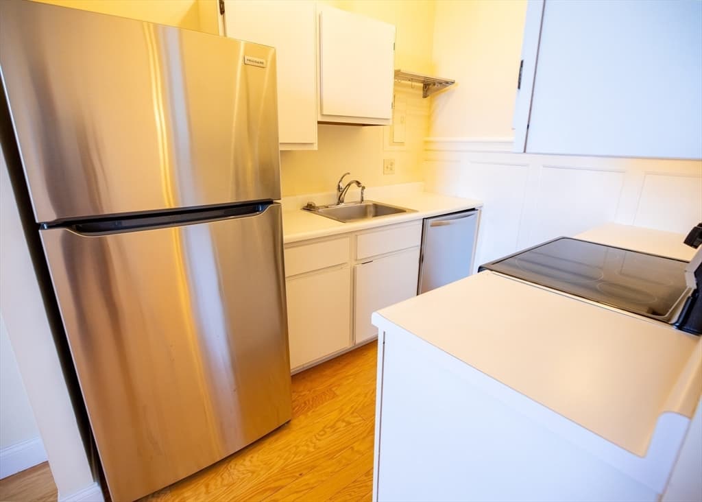 Condominium at 16 Balmoral Street # 417, Andover MA 01810, Andover, photo 9 of 20