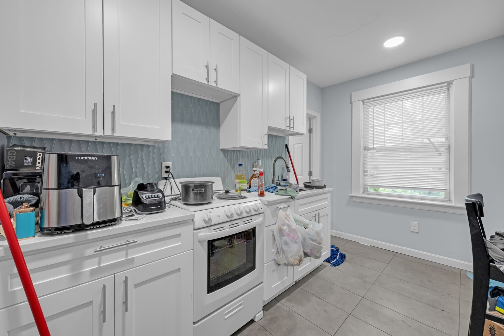 Multi Family at 18 Mount Vernon St, Fitchburg MA 01420, Fitchburg, photo 29 of 40