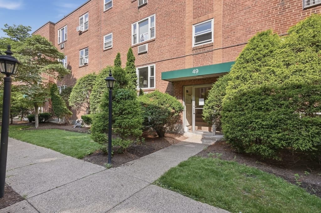 49 Colborne Road # B1, Boston MA 02135