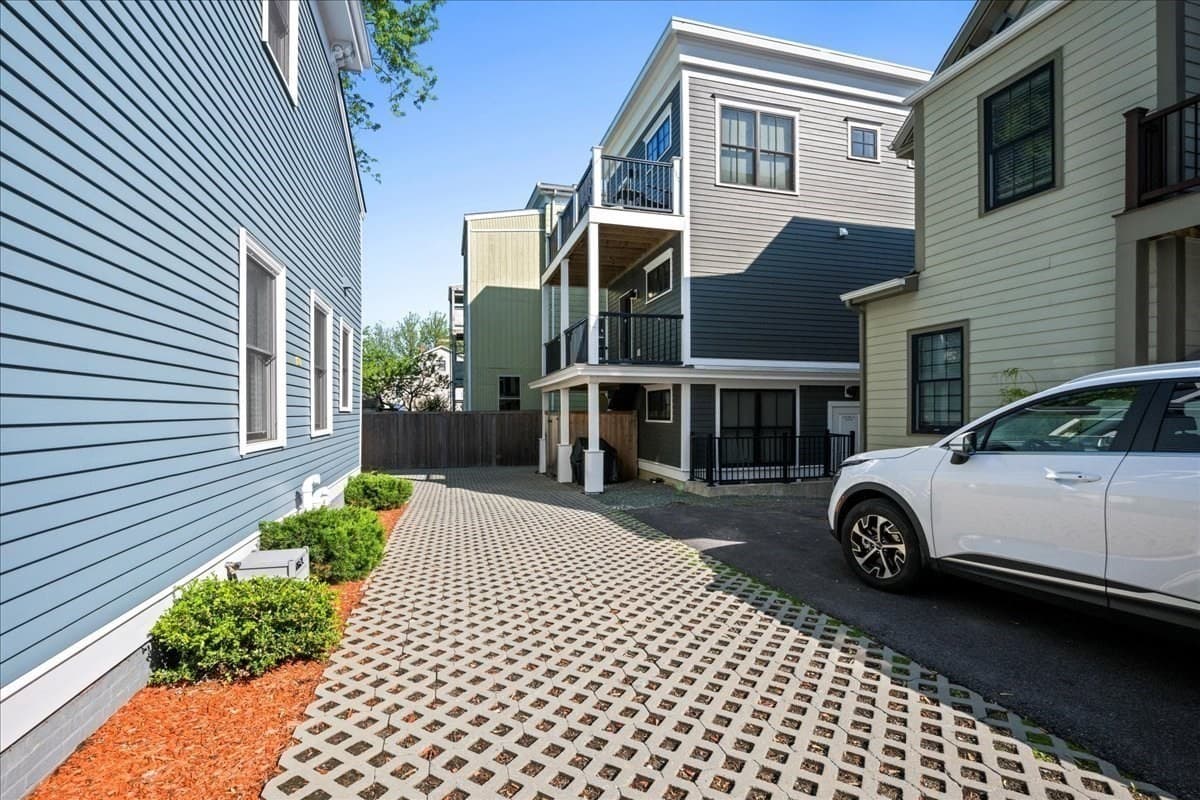 Condominium at 104 Beacon St # 2, Somerville MA 02143, photo 18 of 26