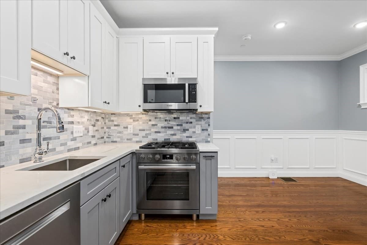 Condominium at 104 Beacon St # 2, Somerville MA 02143, photo 4 of 26