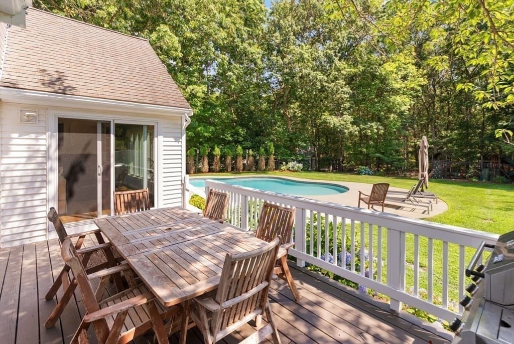 48 Castle Dr, Sharon MA 02067 photo 34
