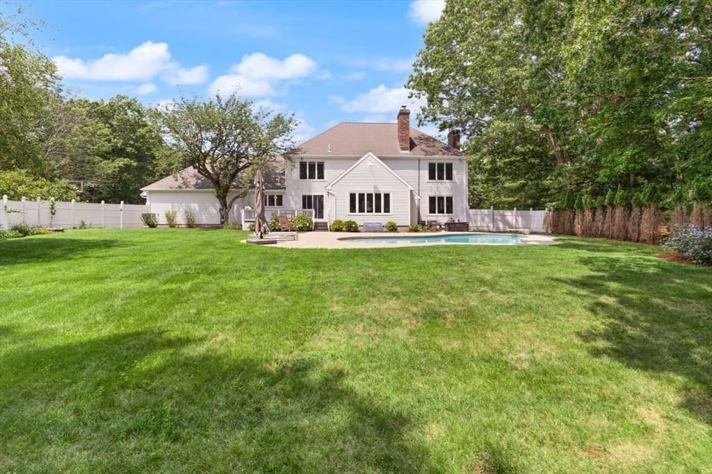 48 Castle Dr, Sharon MA 02067 photo 37