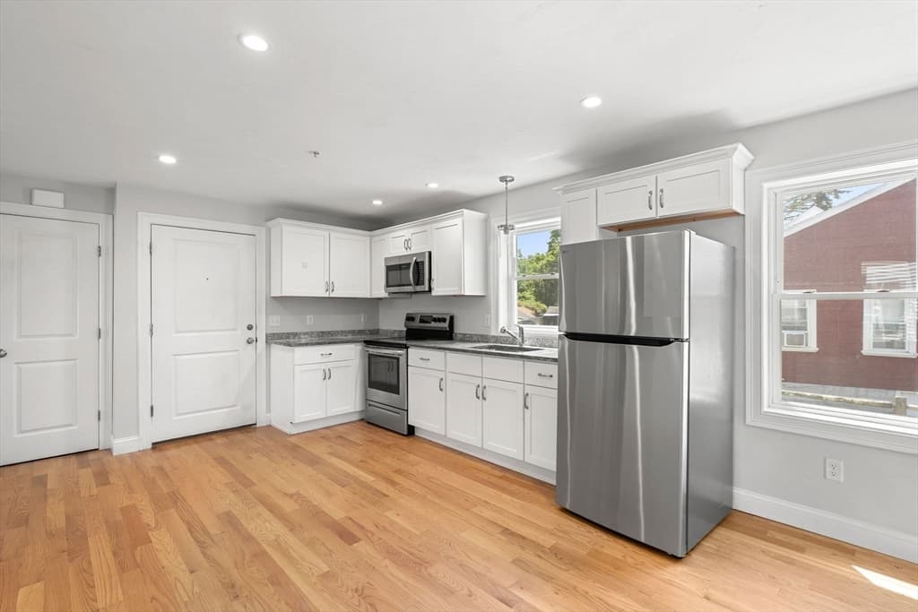 415 Danforth St, Taunton MA 02780 photo 6