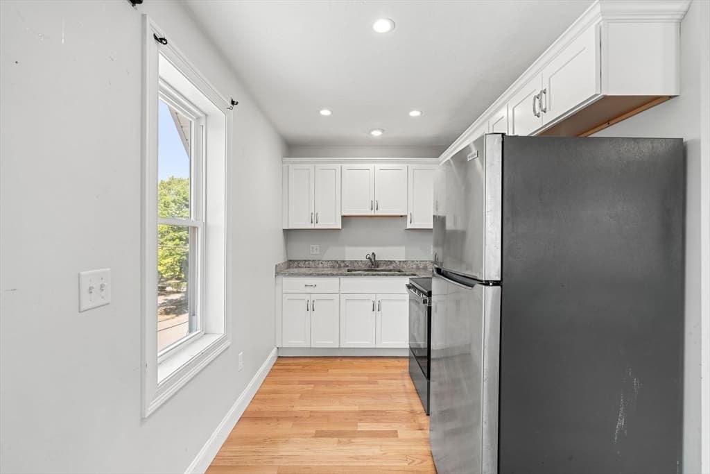 415 Danforth St, Taunton MA 02780 photo 17