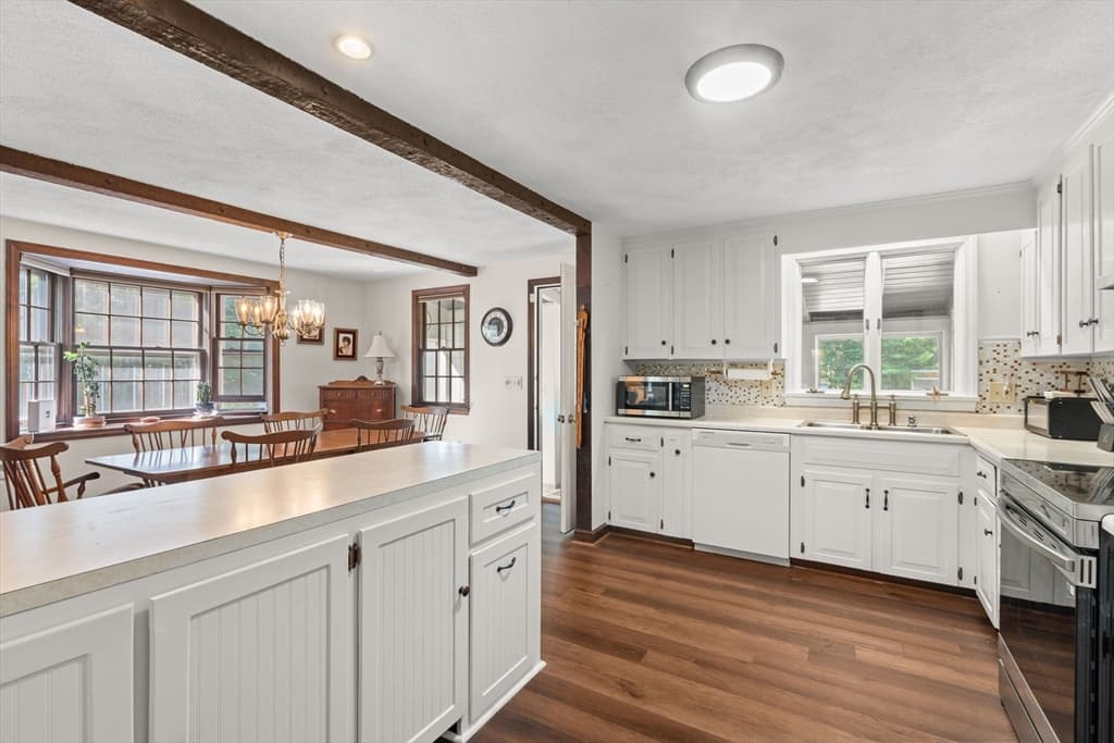 Single Family Residence at 88 Upland Rd, Plympton MA 02367, Plympton, photo 5 of 42