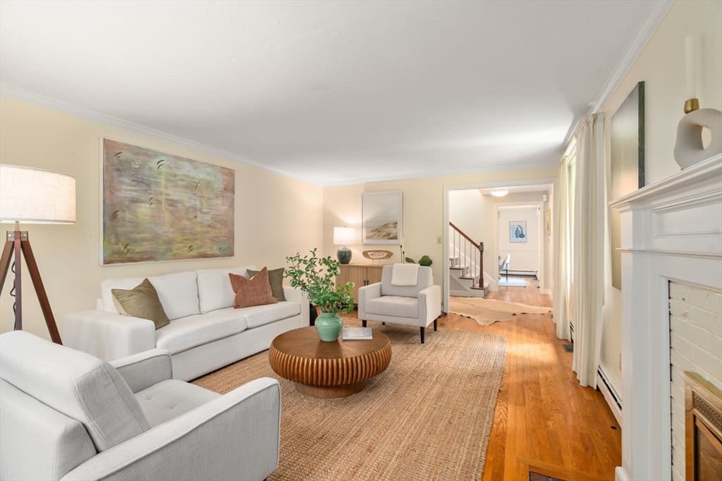 75 Hammond Pond Parkway, Brookline MA 02467 photo 3