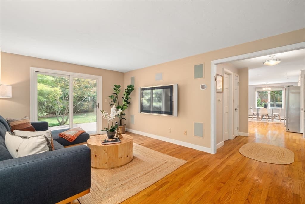 75 Hammond Pond Parkway, Brookline MA 02467 photo 9