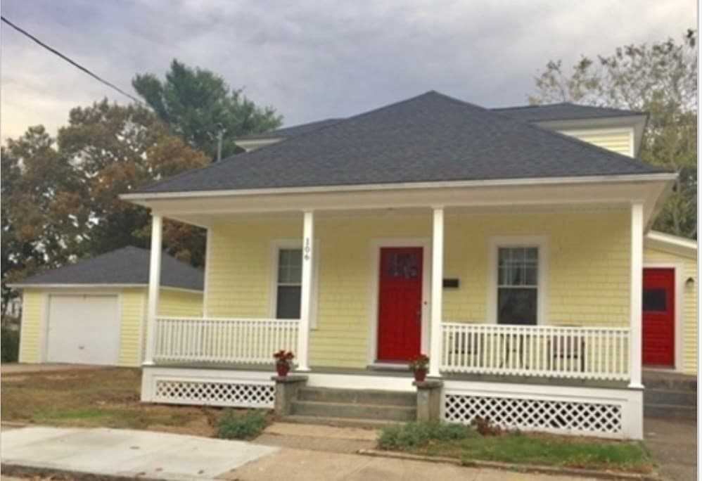106 Linden St, Attleboro MA 02703