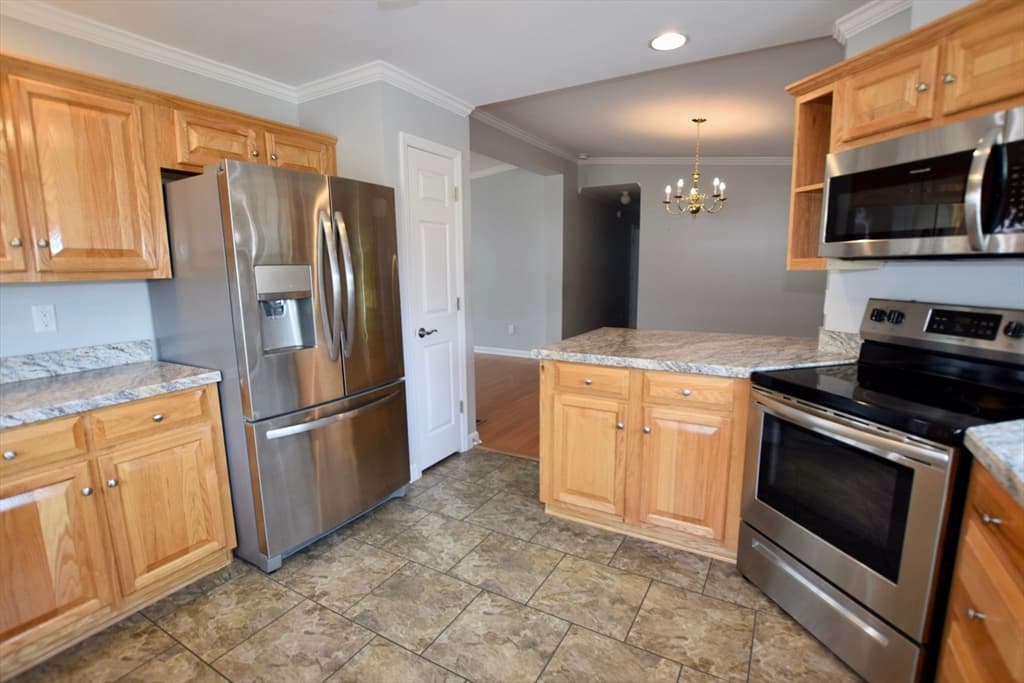 20 Quarry Stone Drive, Bridgewater MA 02324 photo 6