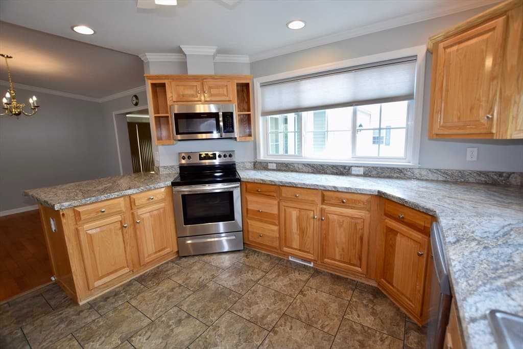 20 Quarry Stone Drive, Bridgewater MA 02324 photo 10