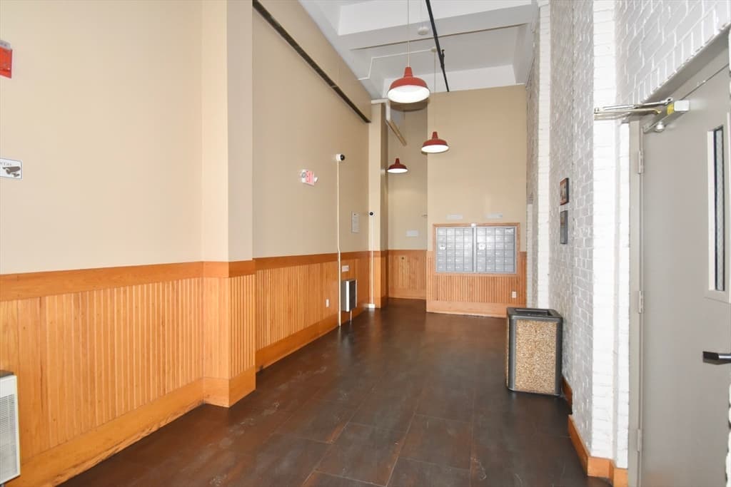 385 Worthington Street # 2F, Springfield MA 01103 photo 23