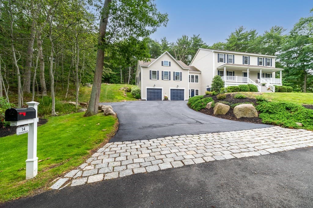 14 Overledge Road, Manchester MA 01944